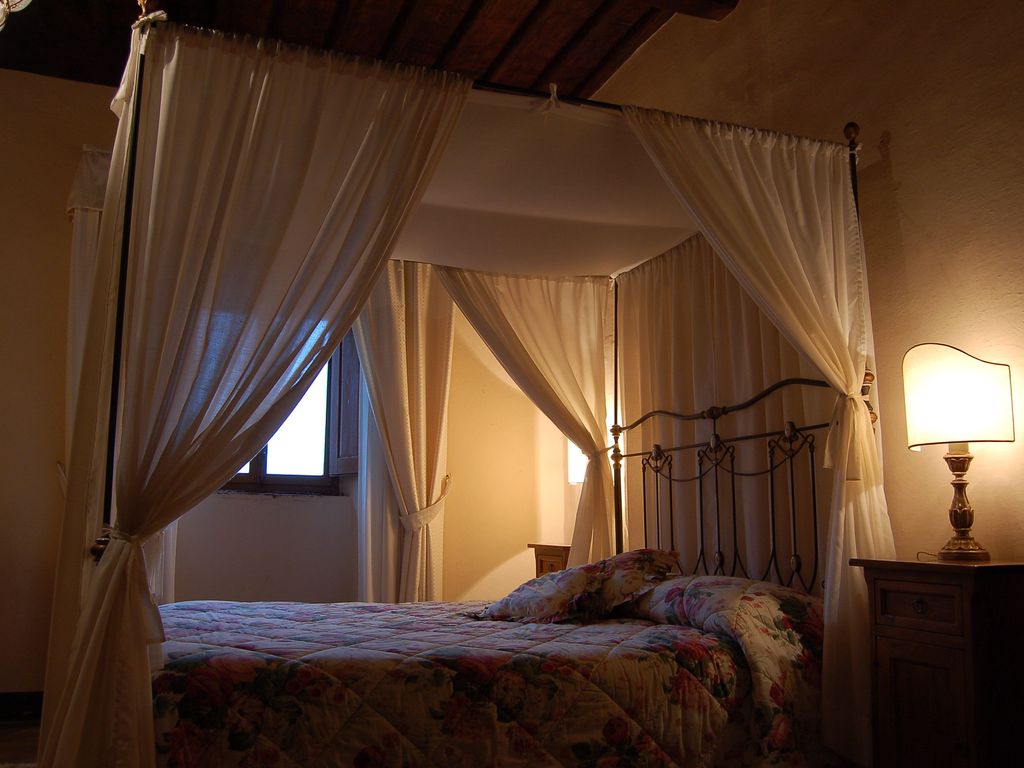 Castello di Meleto