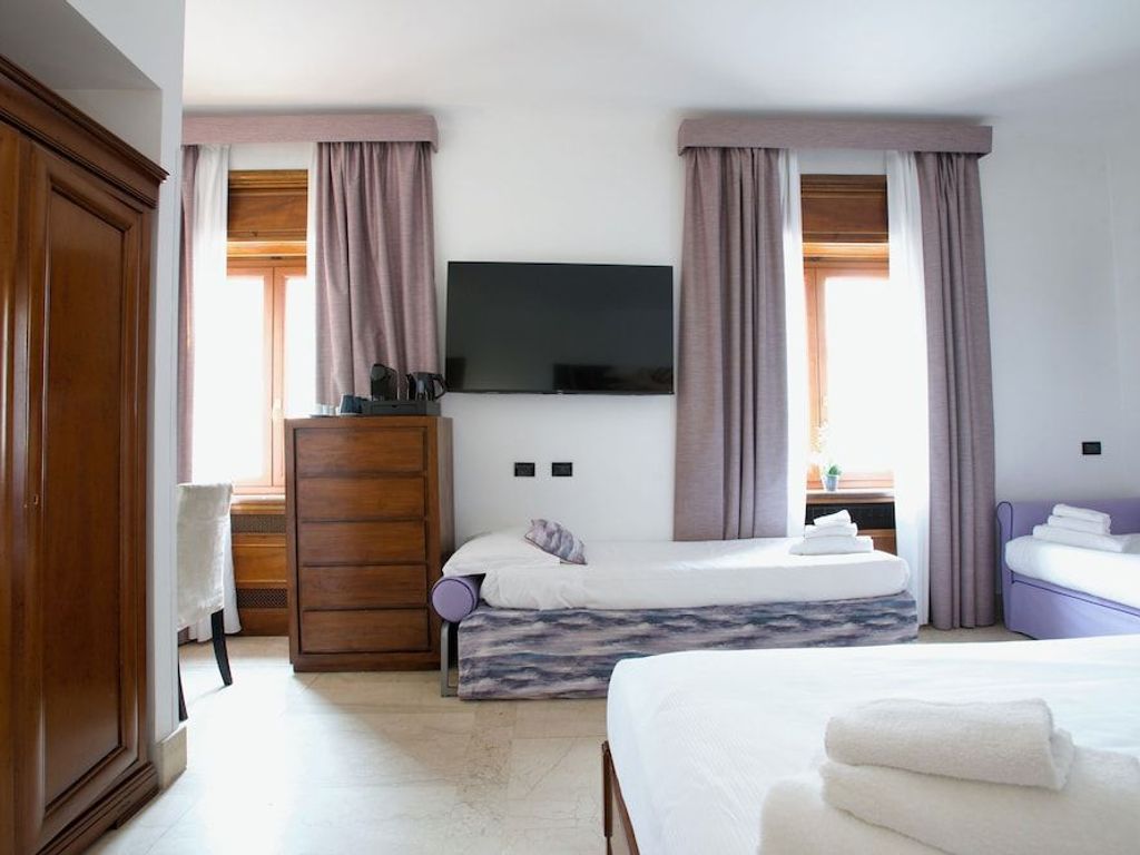 St. Peter' Six Rooms & Suites