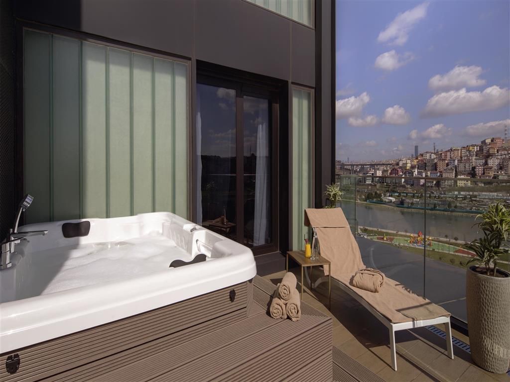 Mövenpick Istanbul Golden Horn