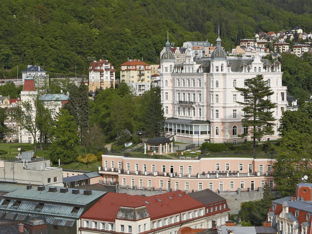 Bristol Palace by Bristol Group