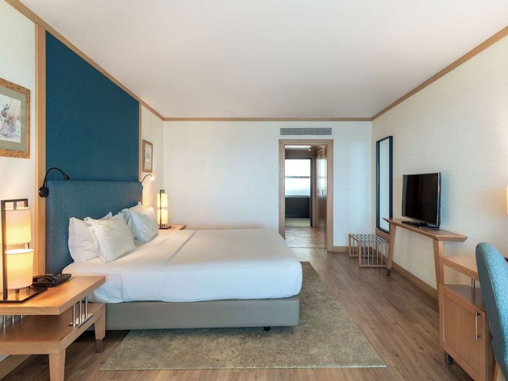Sesimbra Oceanfront Hotel Resorts Hotel