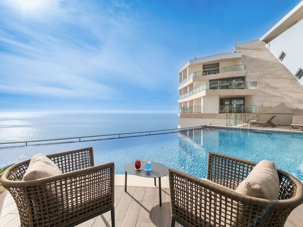 Sesimbra Oceanfront Hotel Resorts Hotel