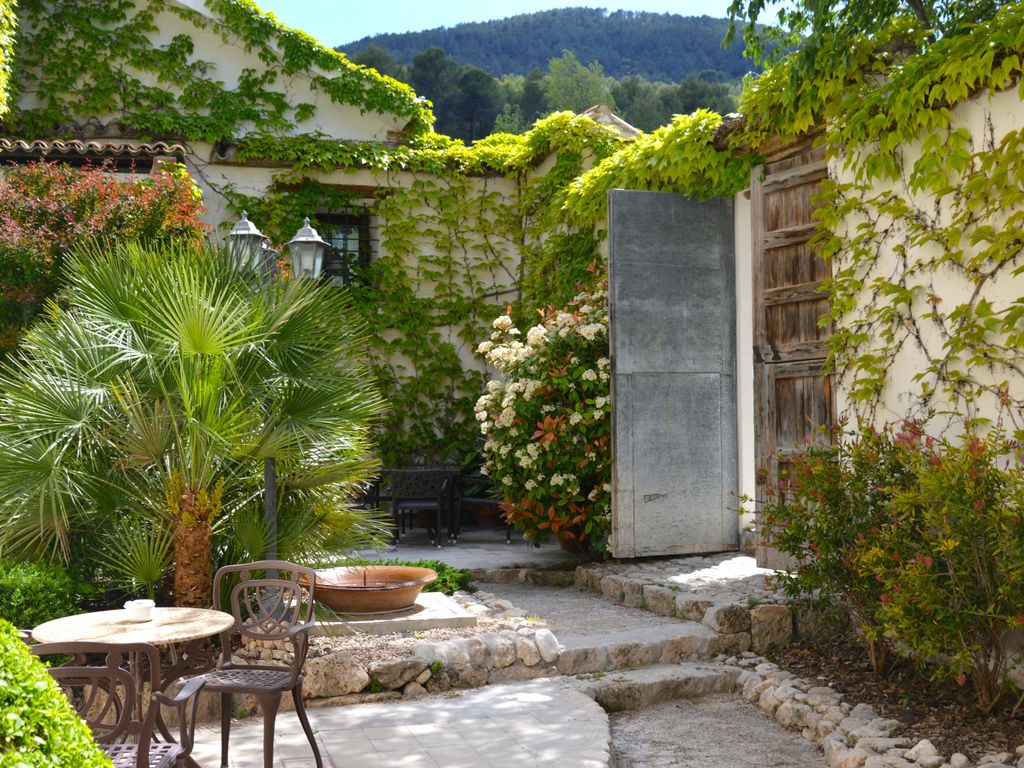 Hotel Rural Masia La Mota
