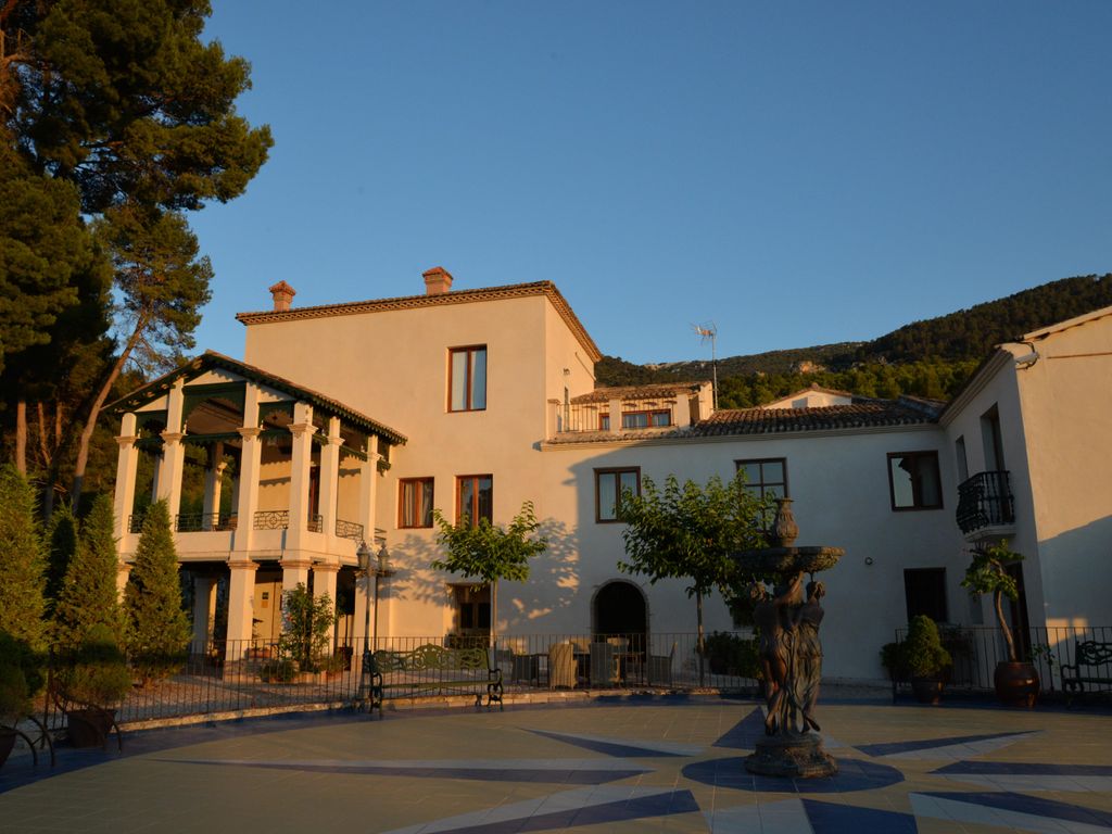 Hotel Rural Masia La Mota