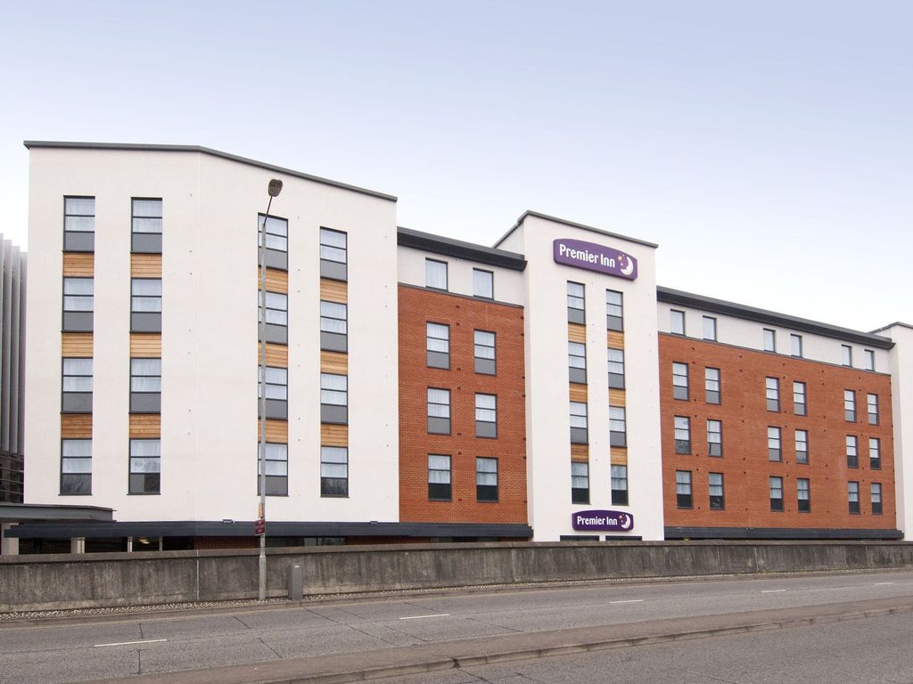 Premier Inn High Wycombe Central