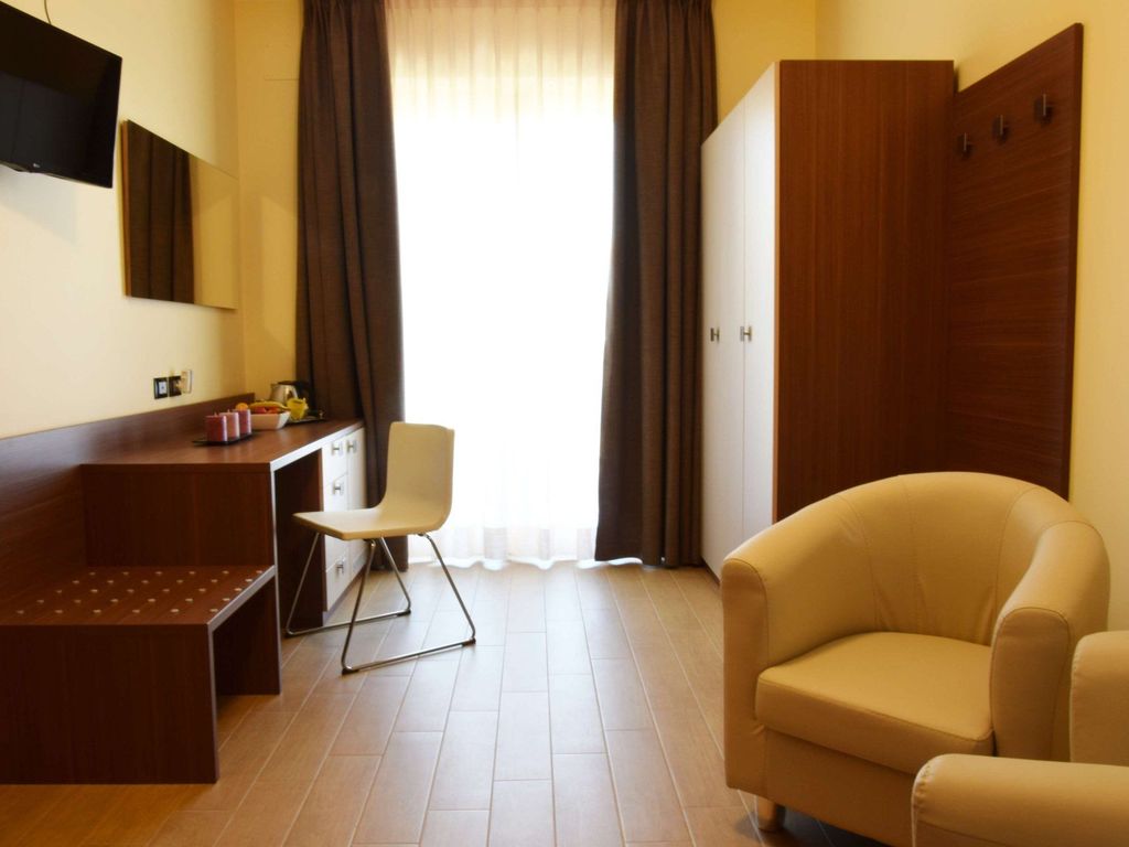 Eden Hotel Residence