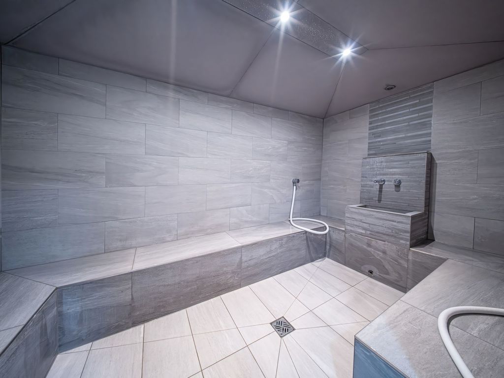 Aquatis Hotel