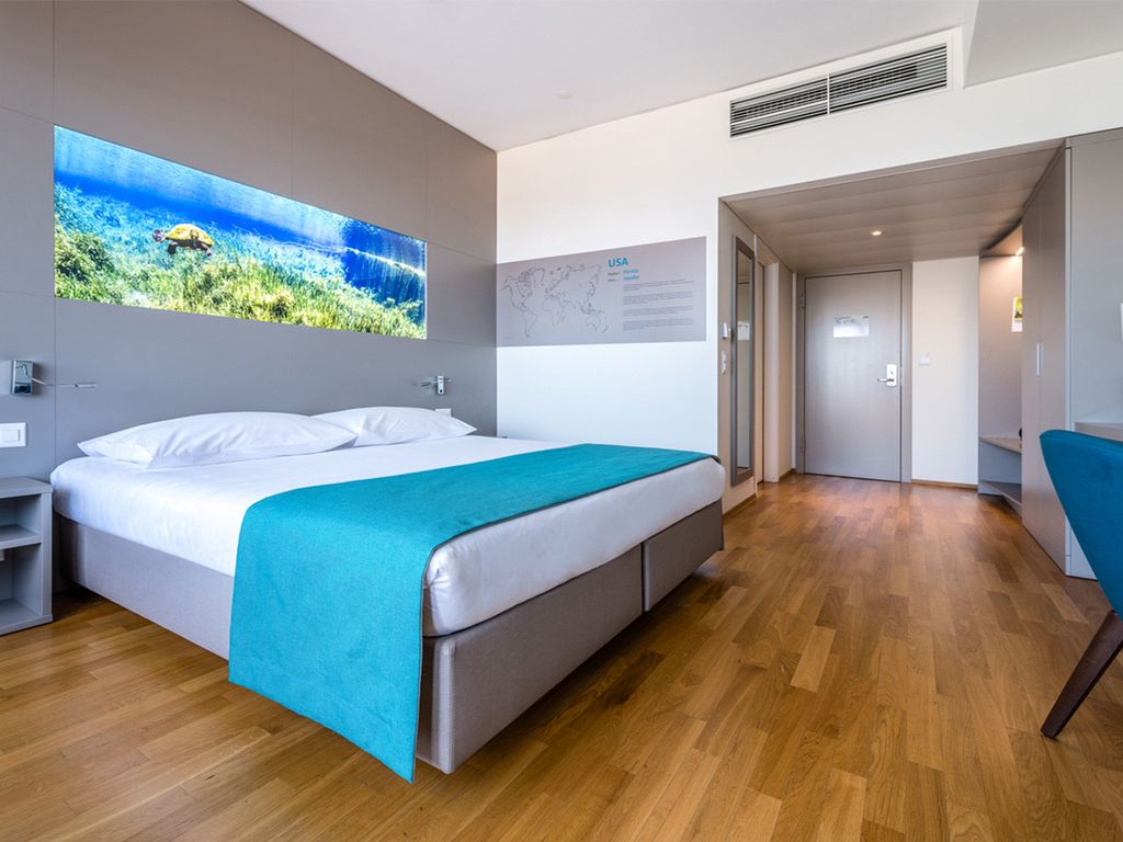 Aquatis Hotel