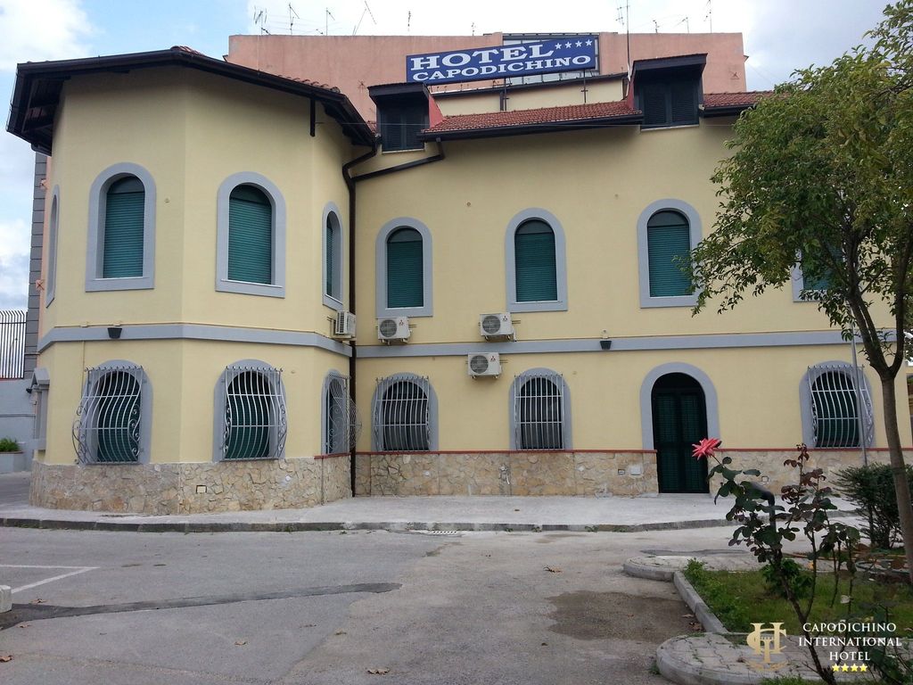 HOTEL INTERNATIONAL CAPODICHINO Hotel