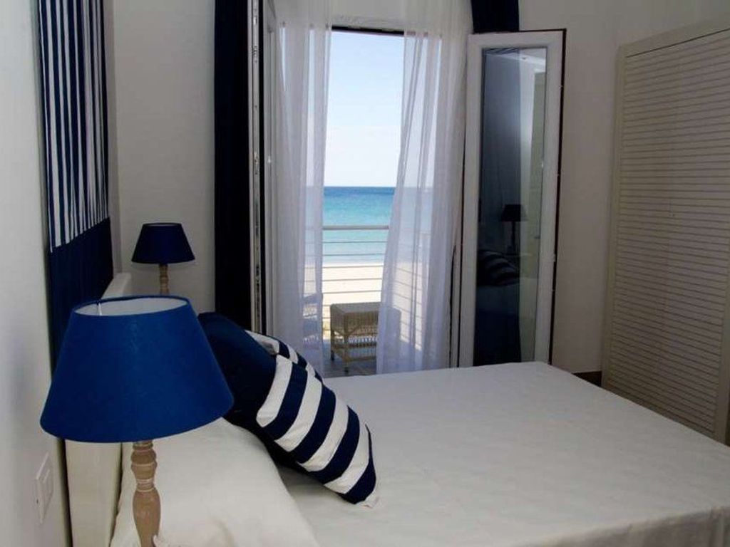 HOTEL NAUTILUS