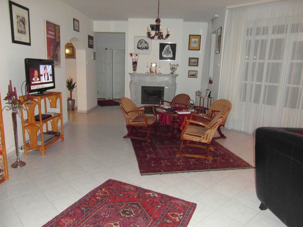 Lijoli Lounge
