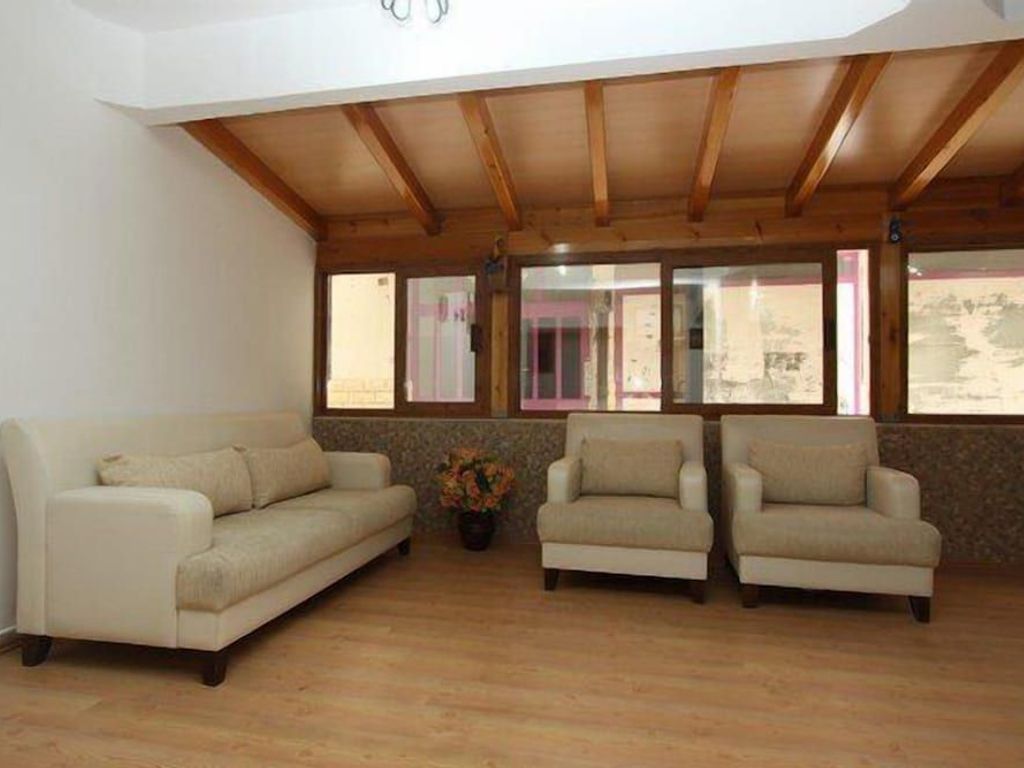 Eren Otel Çeşme
