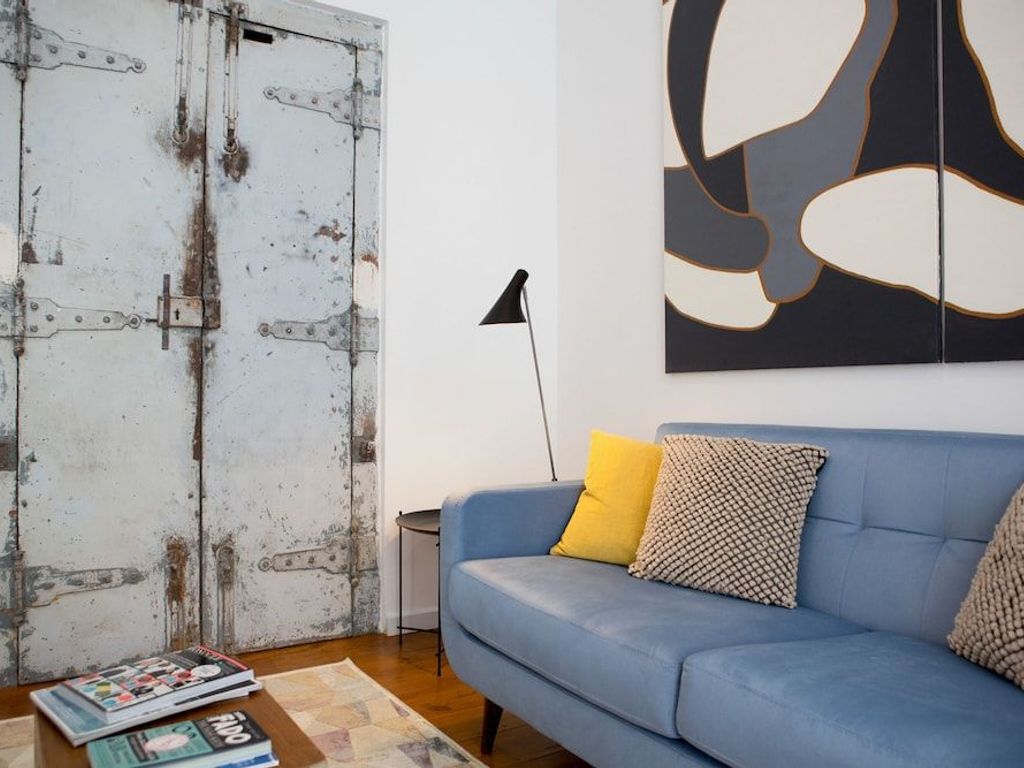 The 8 Downtown Suites