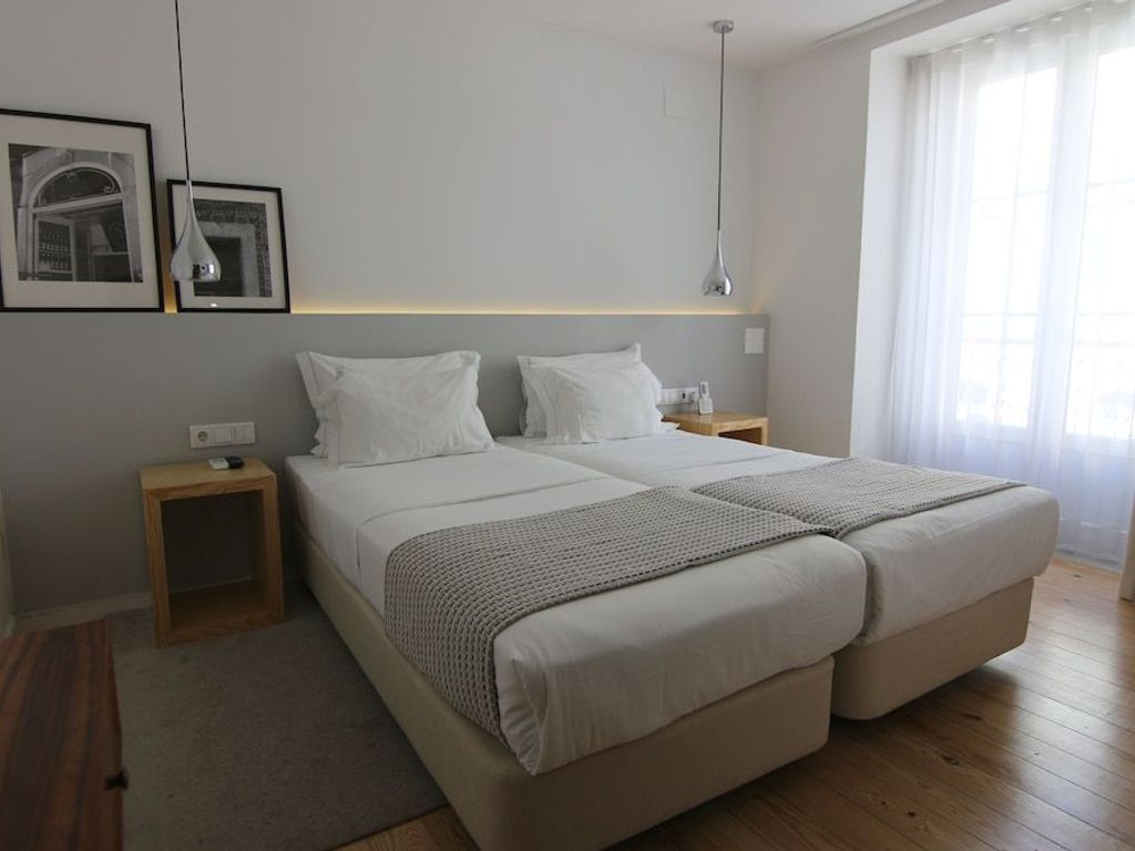 The 8 Downtown Suites