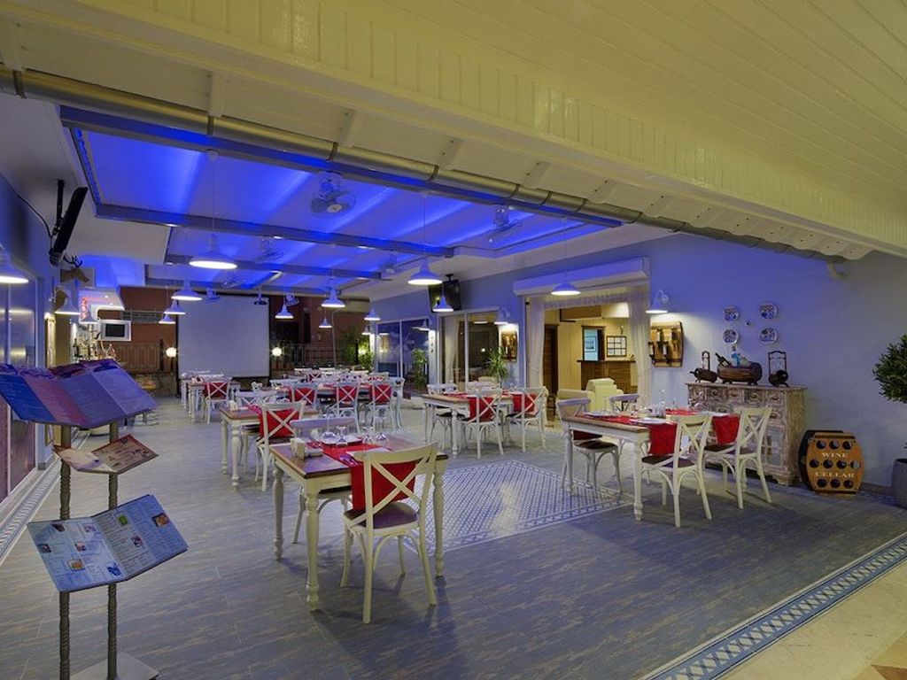 Villa Sunflower Hotel
