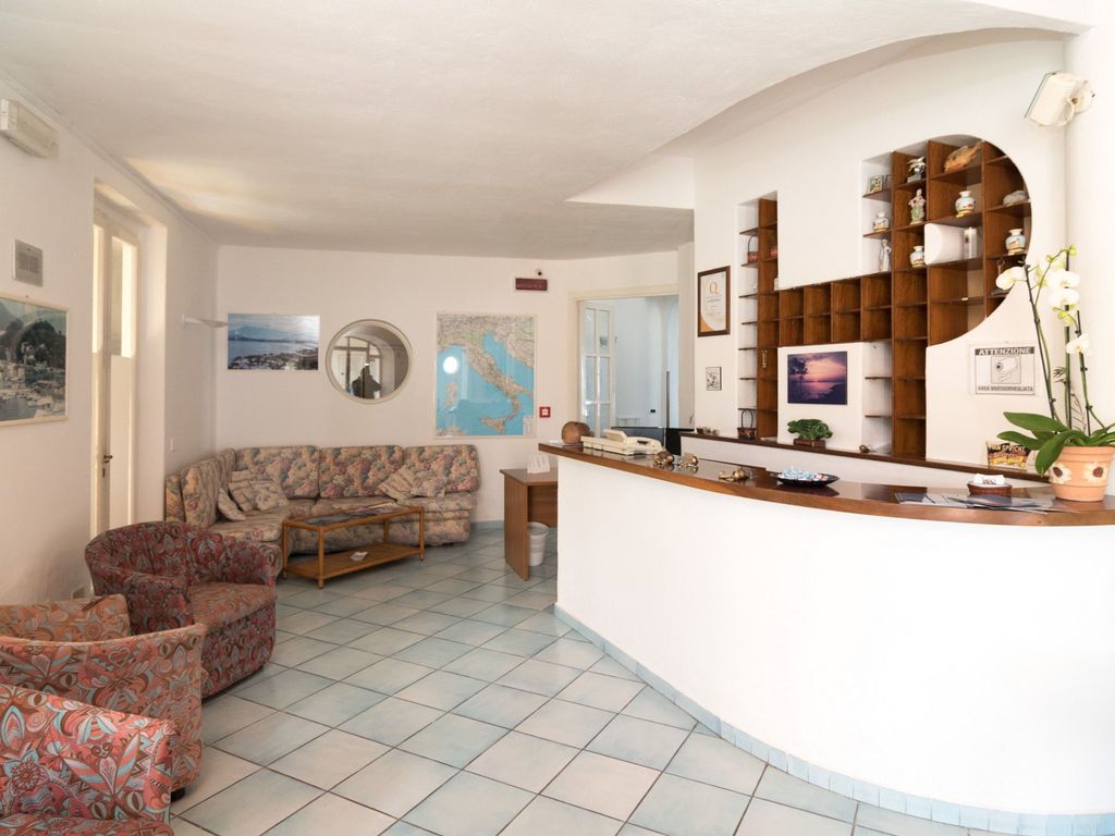 Paradise Hotel