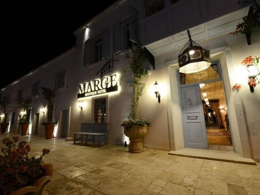 Marge Hotel (Adults Only 12+)