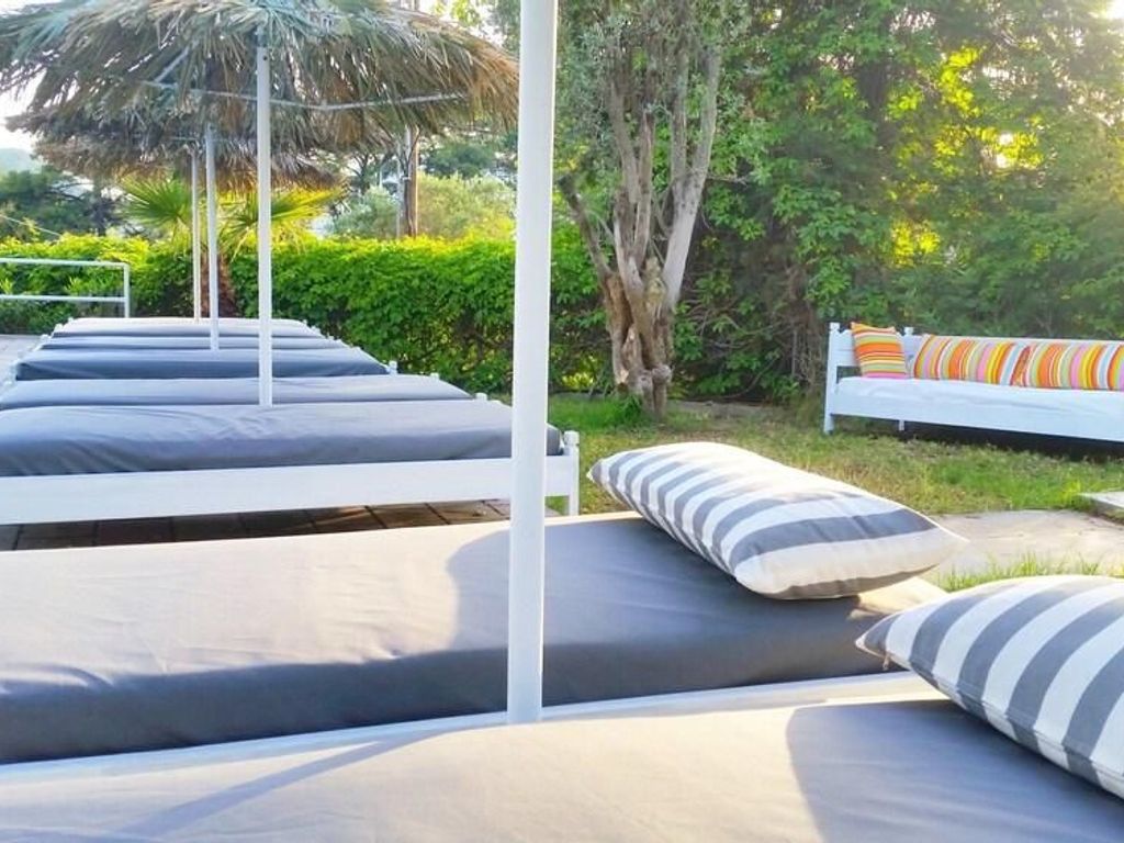 Pine Trees Art Hotel