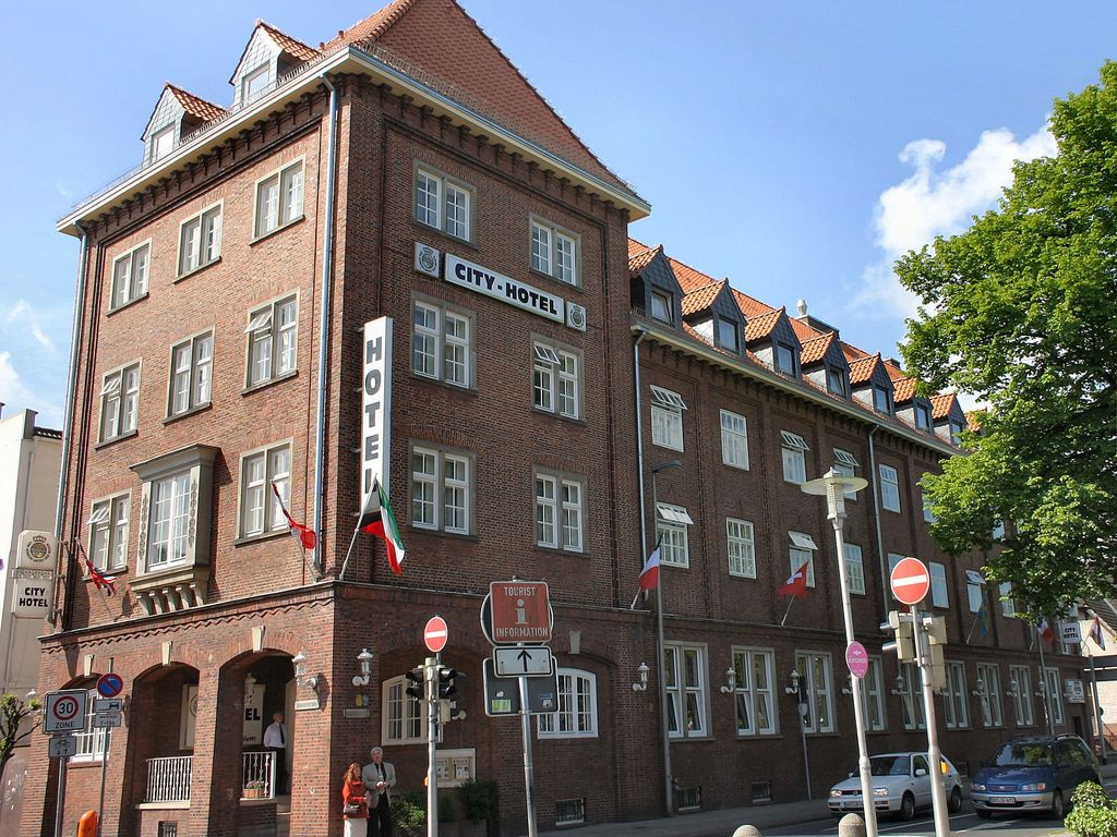 City Hotel