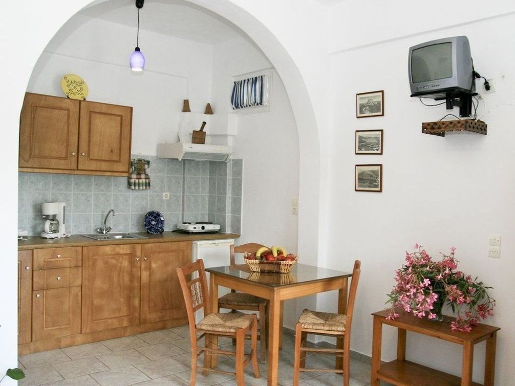 Maganas Hotel