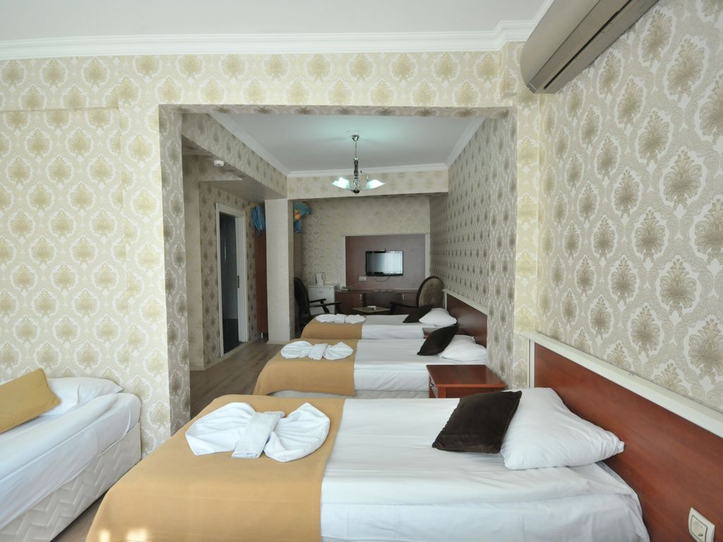 Bosphorus Family Old City Hotel