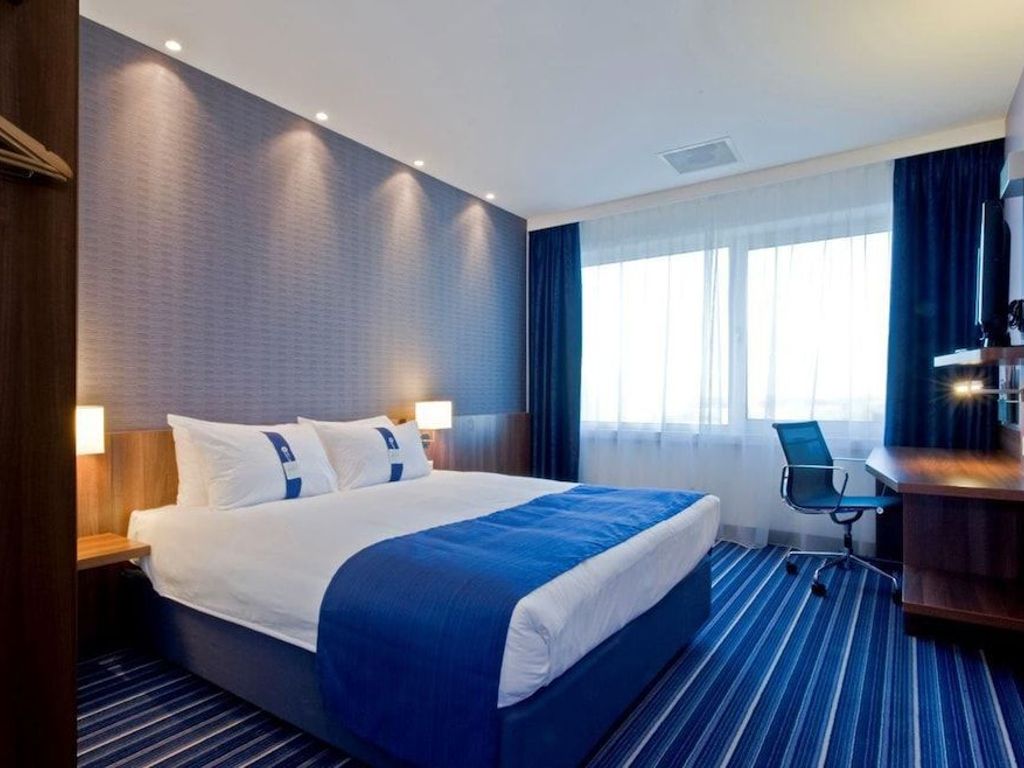 Holiday Inn Express TOULON - EST by IHG