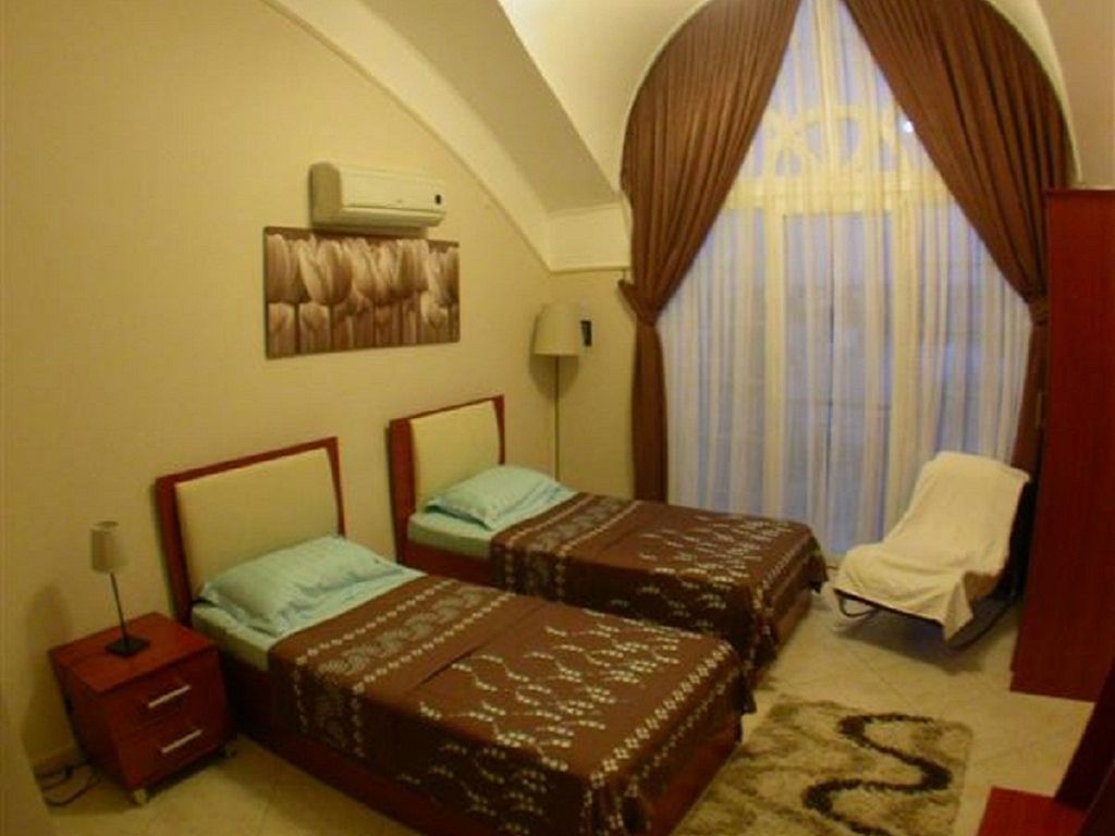 Seahorse Deluxe Hotel