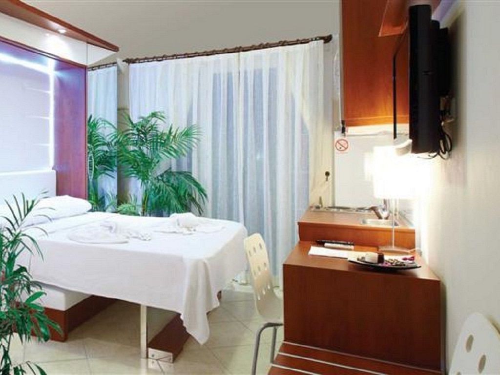 Seahorse Deluxe Hotel