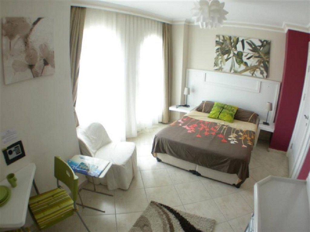 Seahorse Deluxe Hotel
