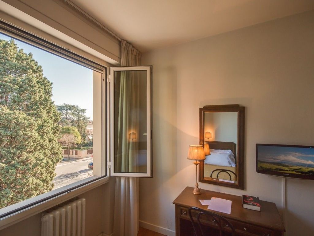 La Pace Hotel