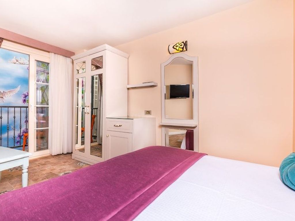 Kahveci Alibey Hotel Luxury Concept