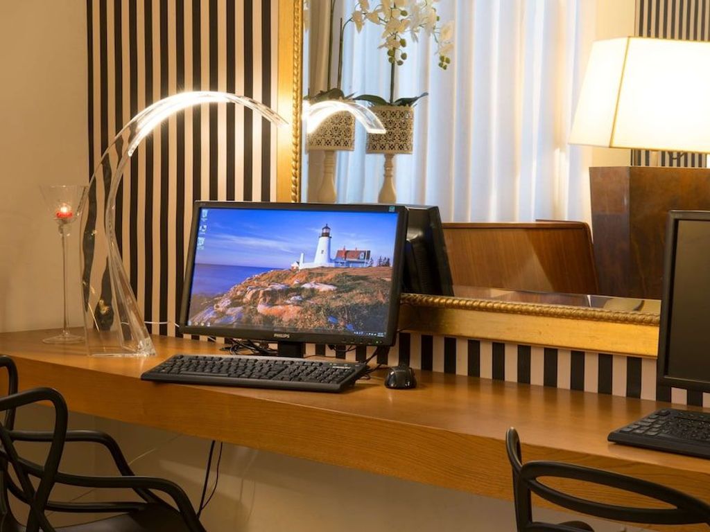 De La Pace Sure Hotel Collection by Best Western