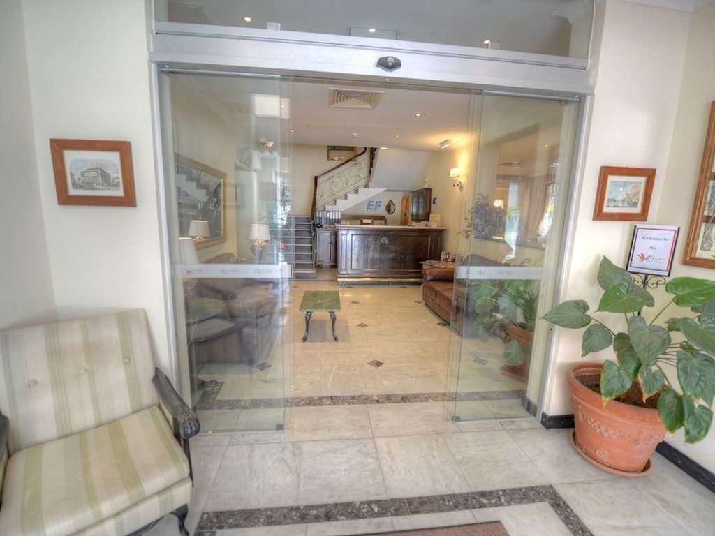 Allegro Hotel