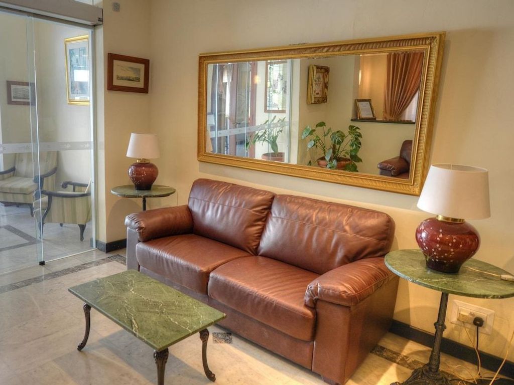 Allegro Hotel