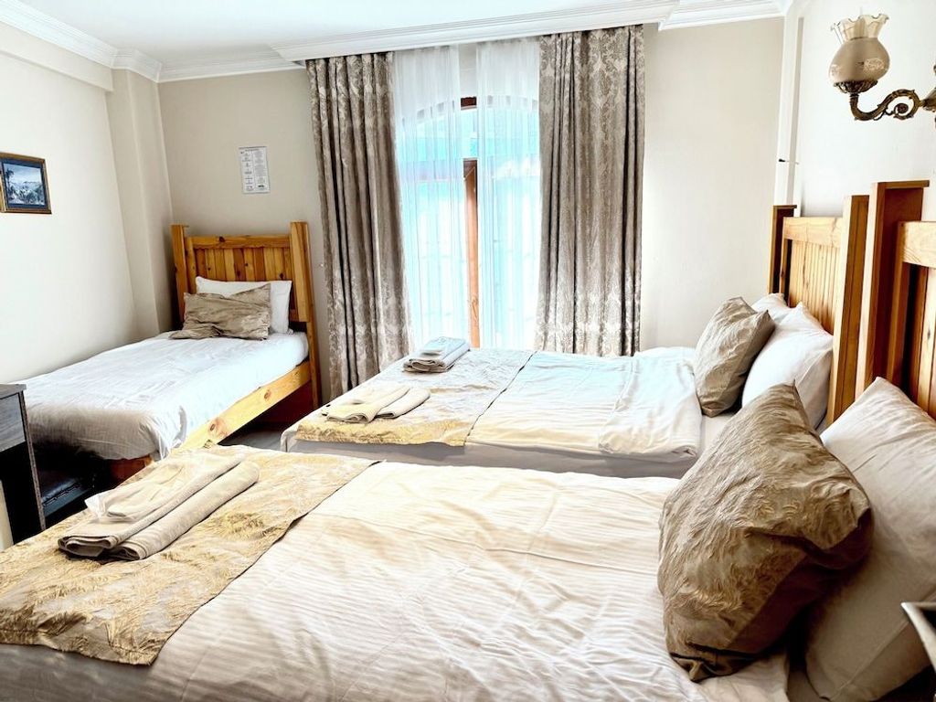 Magnificent Hotel