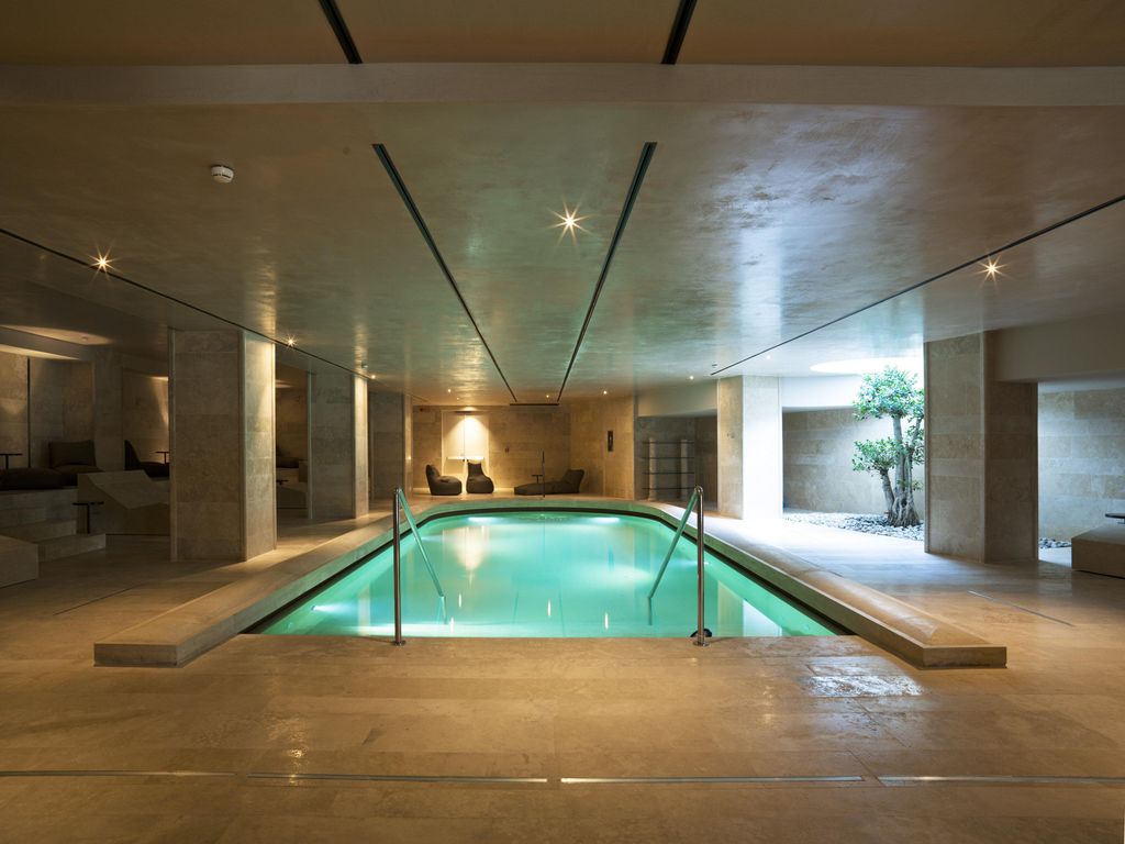 A.Roma Lifestyle Hotel