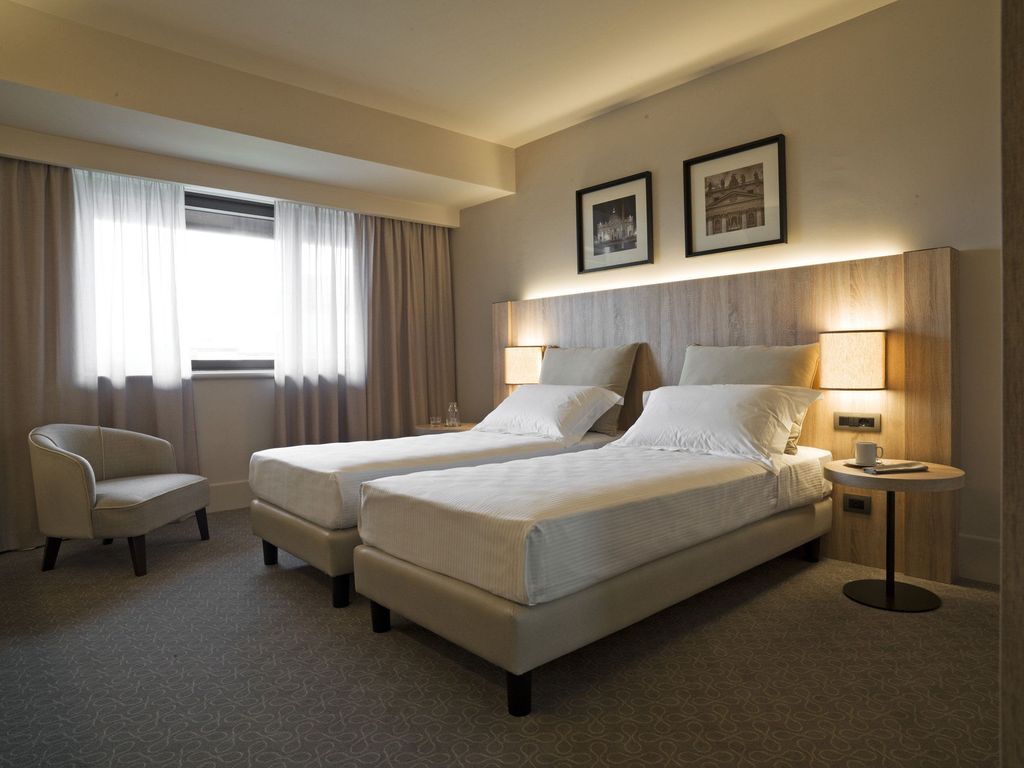 A.Roma Lifestyle Hotel