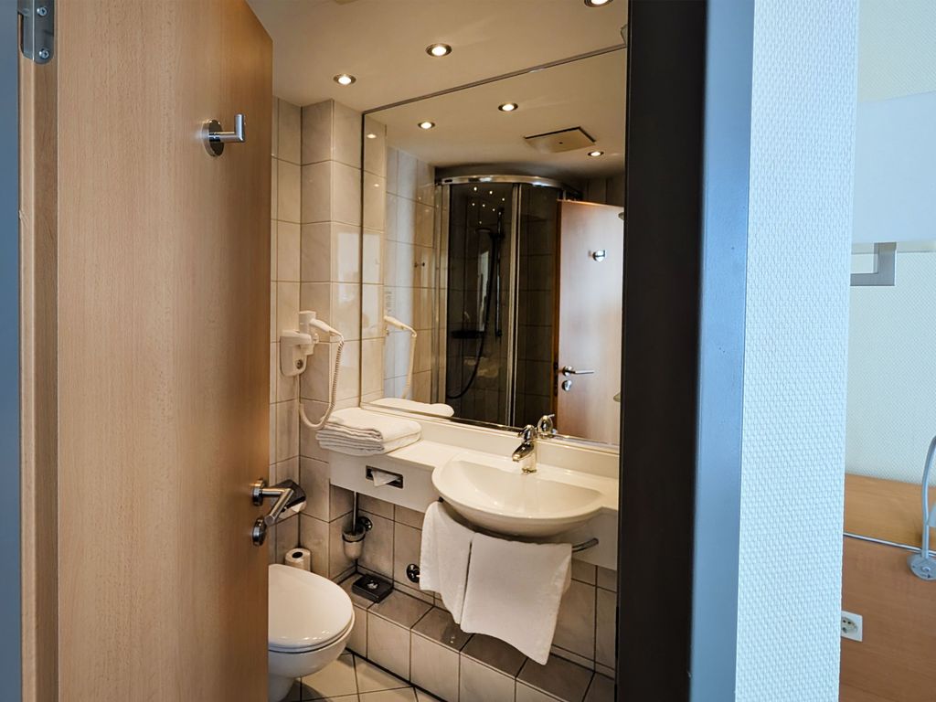 Garner Hotel HAMBURG - WANDSBEK MARKTPLATZ by IHG