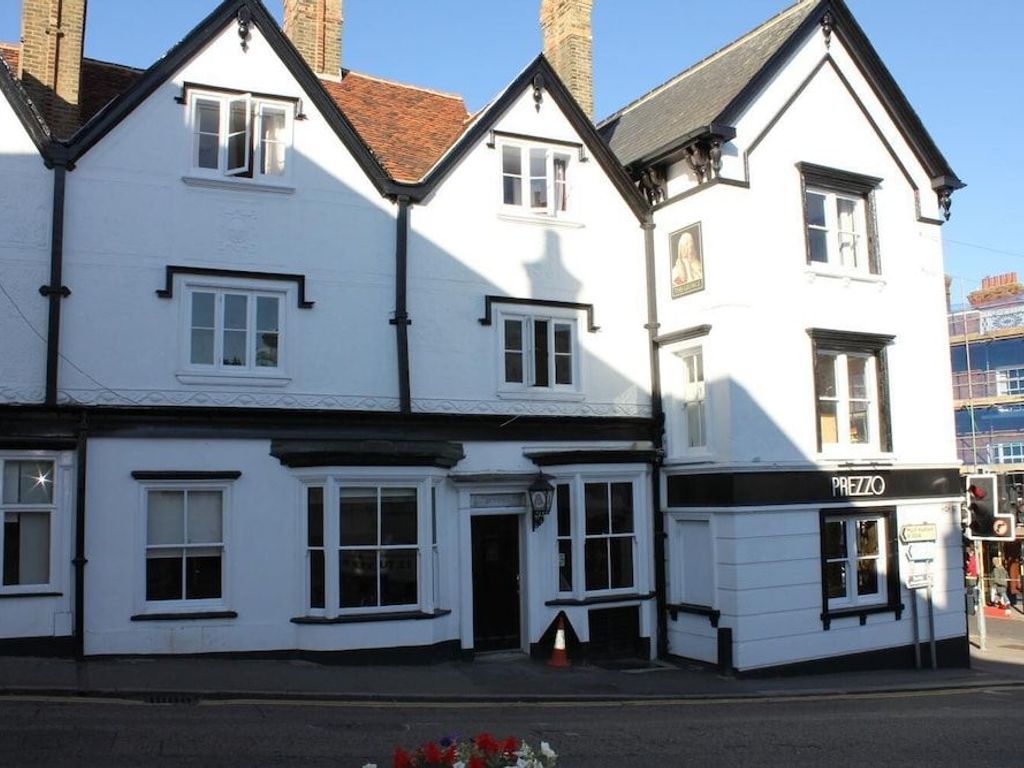 George Hotel