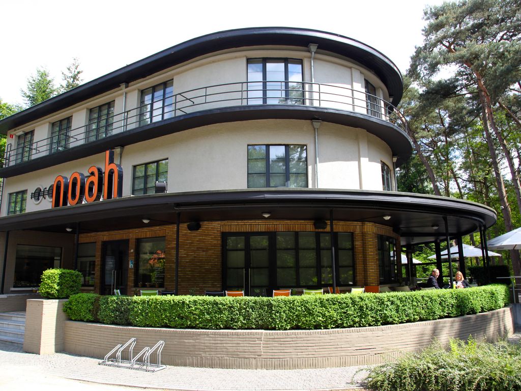 Noah Hotel