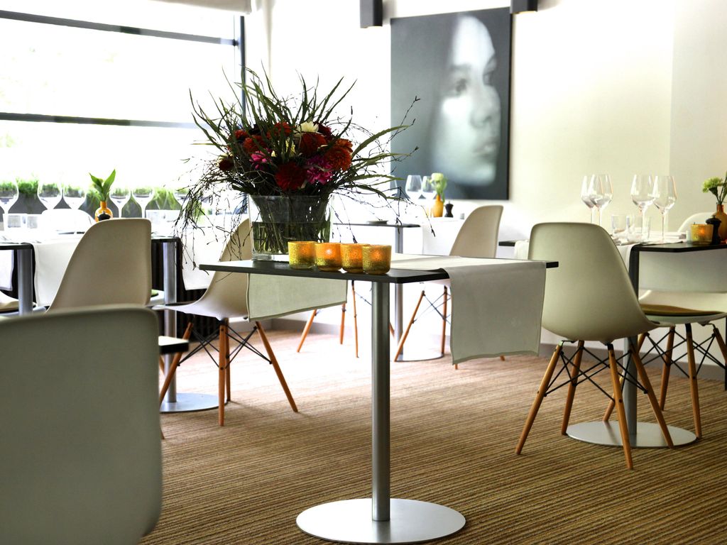 Noah Hotel