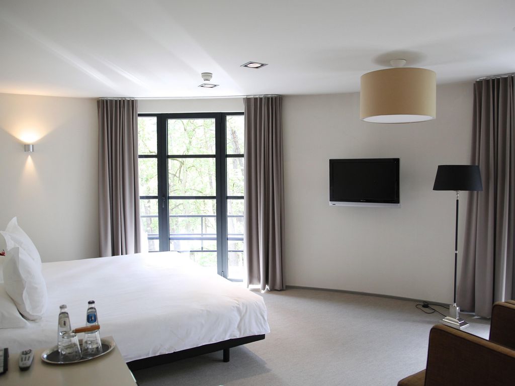 Noah Hotel