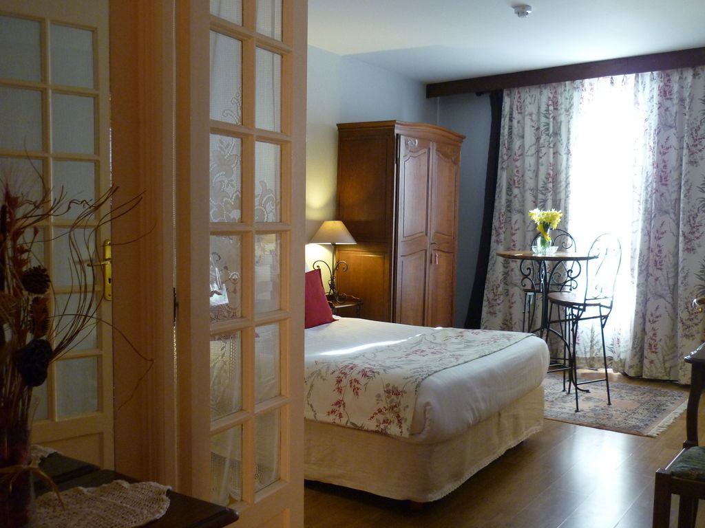 Nevers  Hôtel Clos Sainte Marie T he Originals Boutique