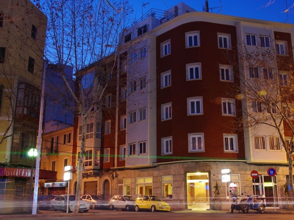 Amic Colón