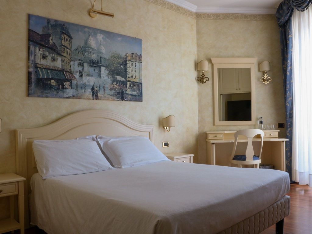 Panoramic Hotel Plaza