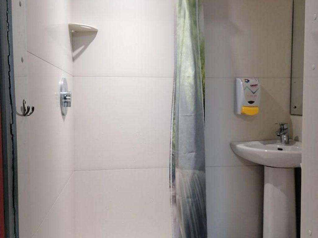 Smart Hyde Park View - Hostel