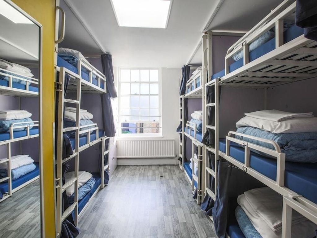 Smart Hyde Park View - Hostel