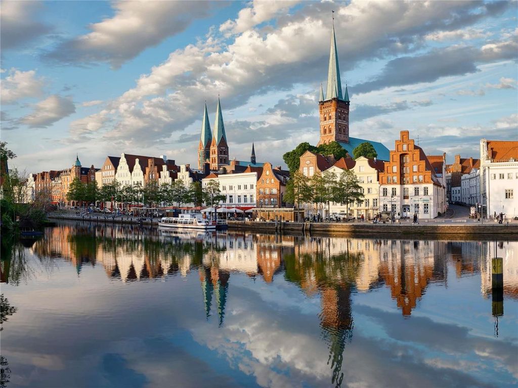 ibis Luebeck City