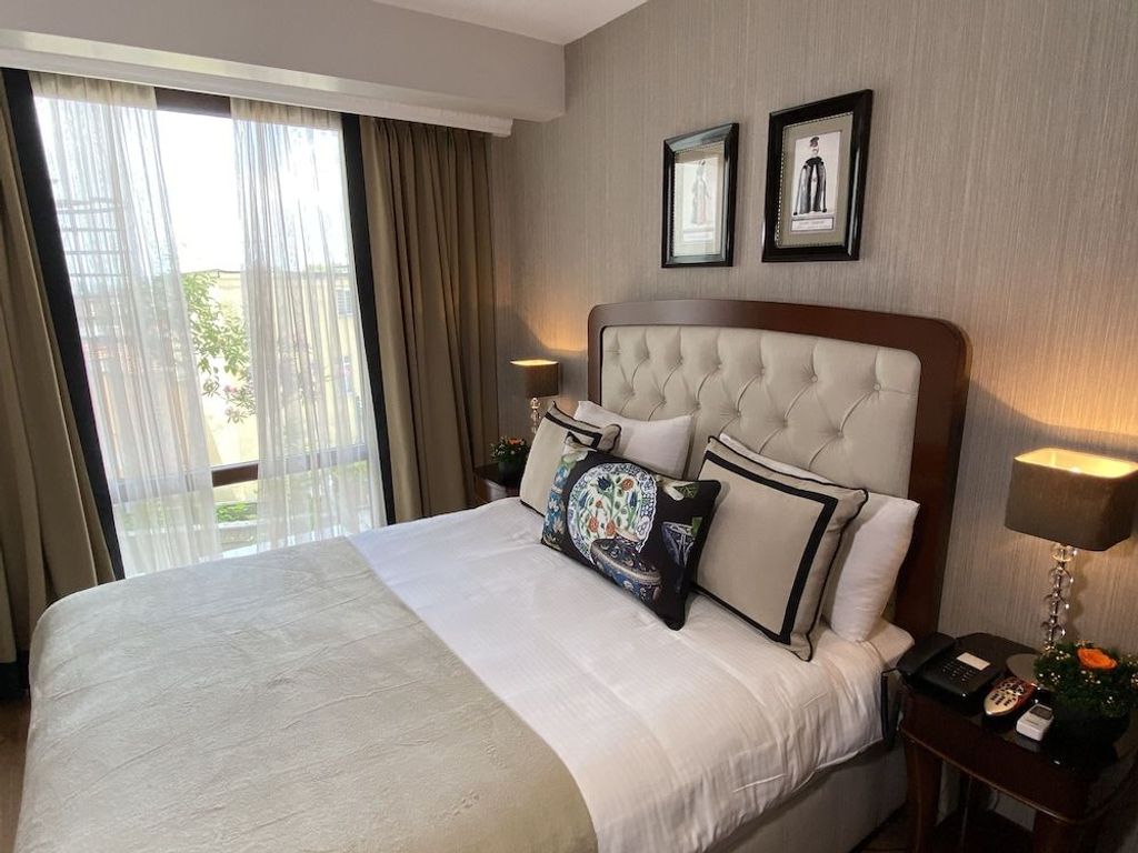 Four Doors Hotel