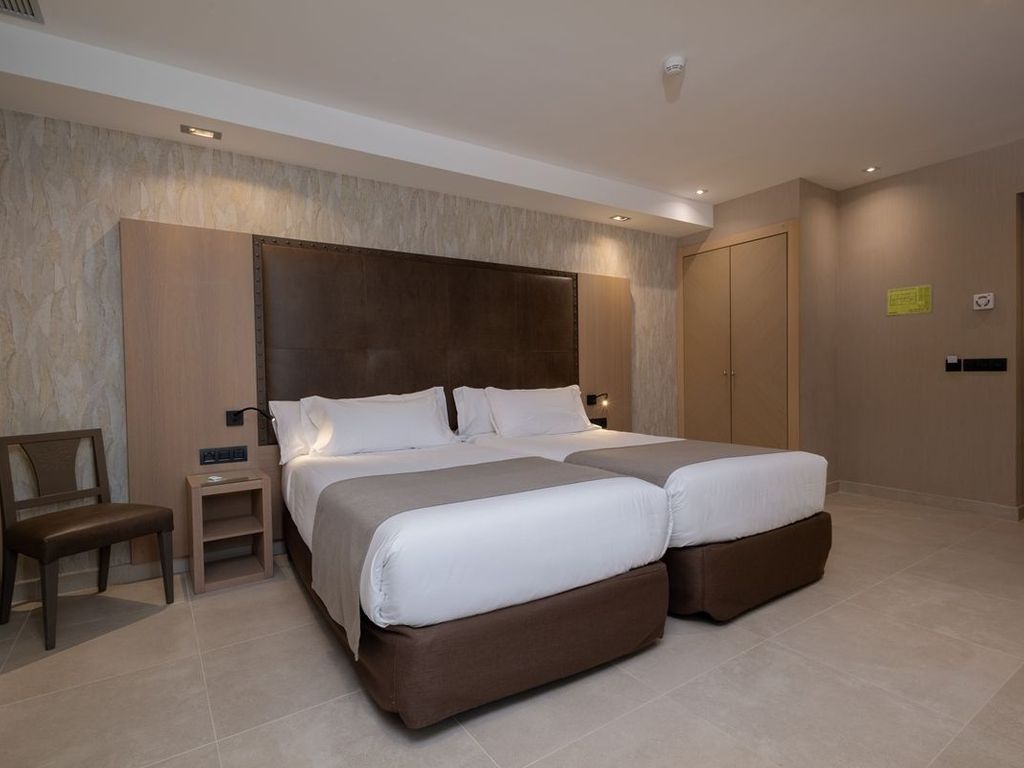 GRAN HOTEL BARCINO - 4* superior